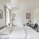 Light-Filled Retreat In Historical Paris